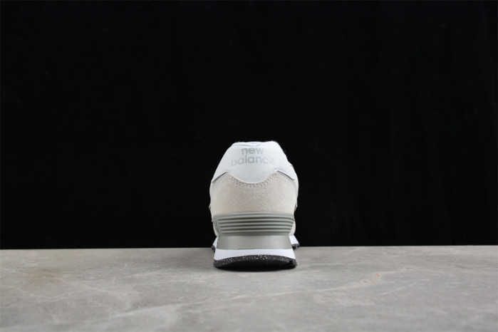NEW BALANCE SNEAKER 