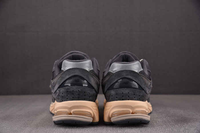 New Balance 2002R