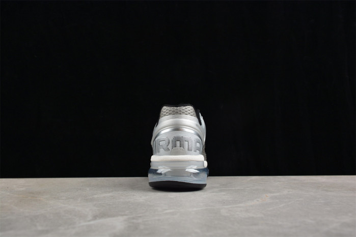 Nike Air Max 2013 "Metallic" HJ7901-095