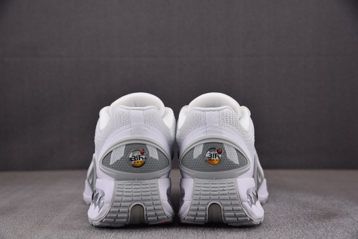 NIKE Air Max DN
