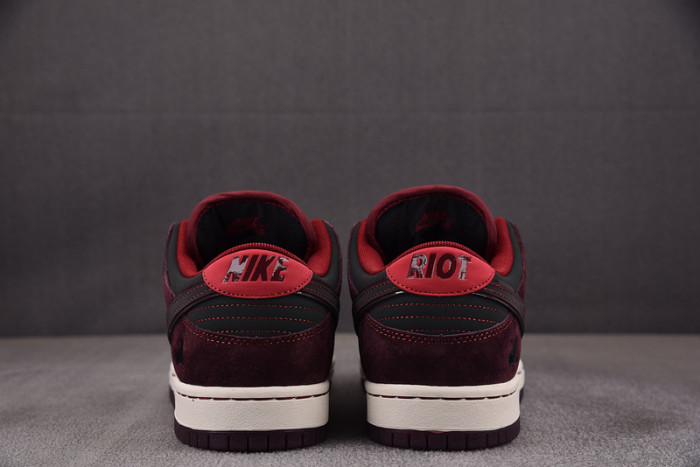 RIOT Skateshop x Dunk Low SB