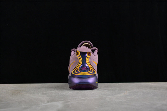 NIKE LeBron 21