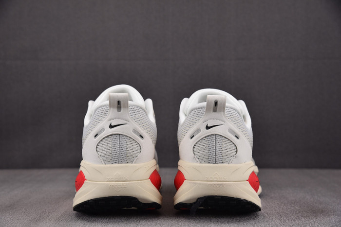 Nike Air Zoom Vomero 18