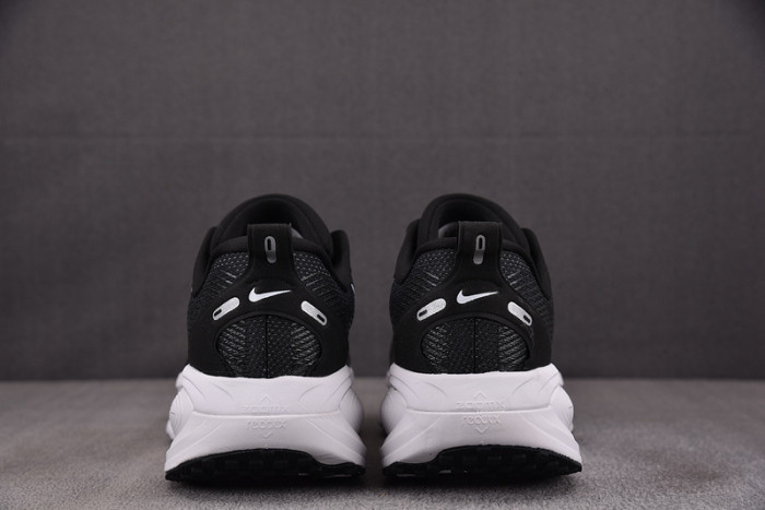 Nike Air Zoom Vomero 18