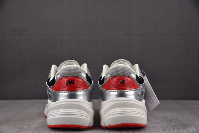 New Balance 530 