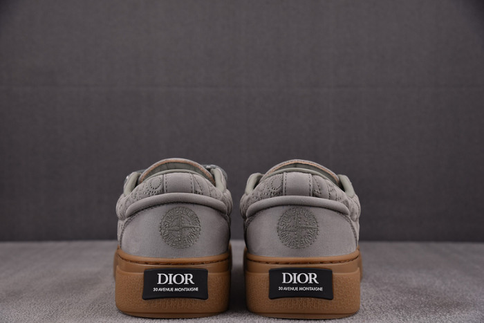 D10r b33 sneakers b330025