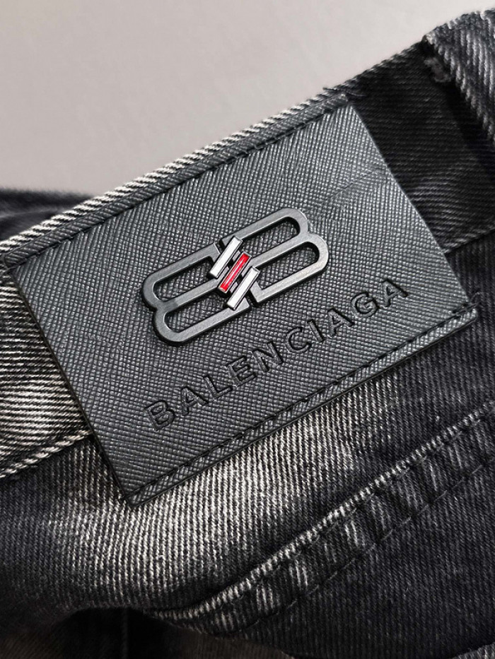 Balenciag**a CLOTHES BAC00034