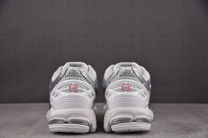 New Balance 1906R
