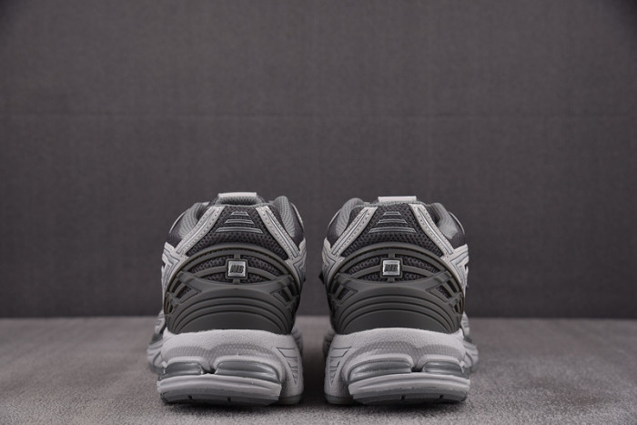 New Balance 1906R