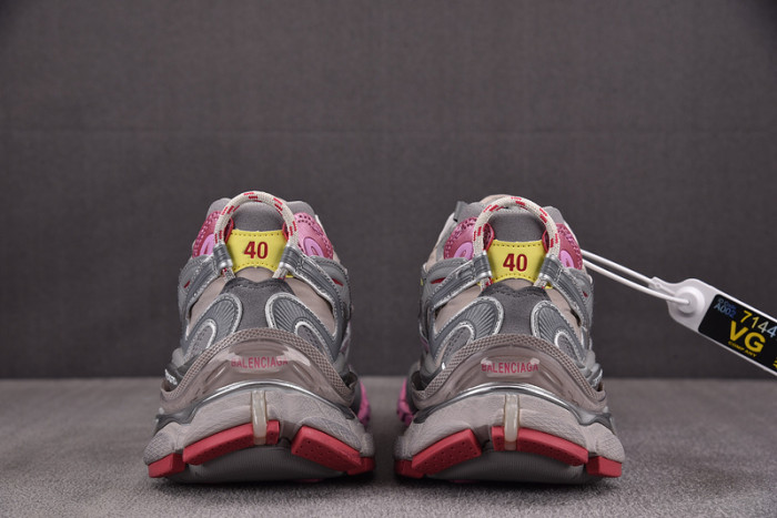 RUNNER SNEAKER
