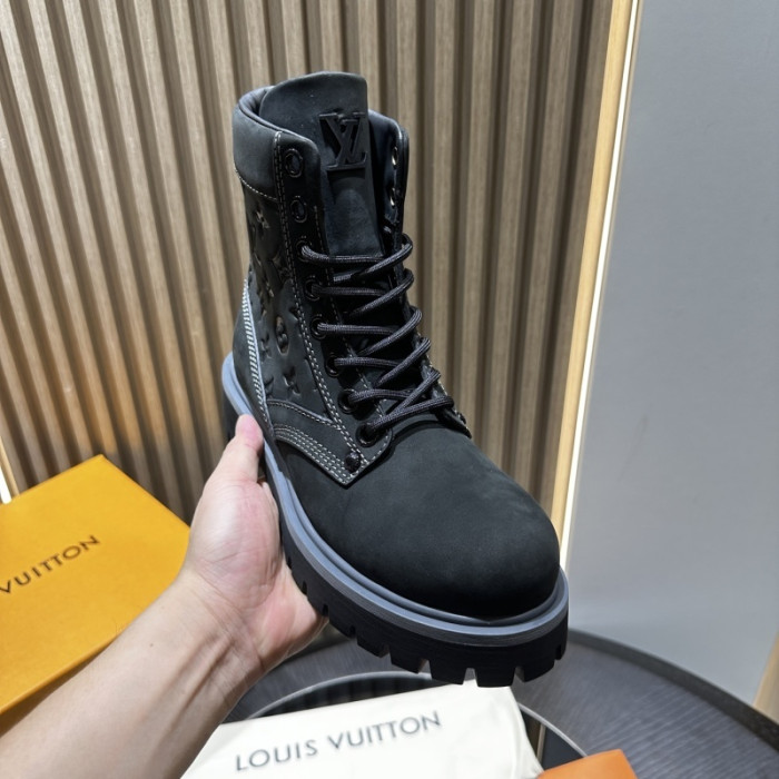 LV BOOTS L000057