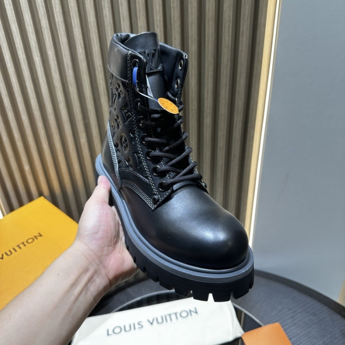 LV BOOTS L000058
