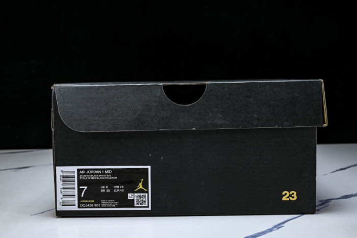 Air Jordan 1 Mid Black Toe Orange DQ8426-801