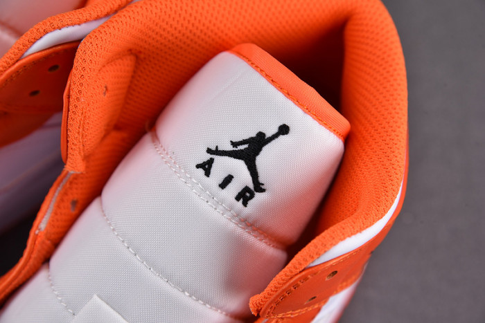 Air Jordan 1 Mid SE