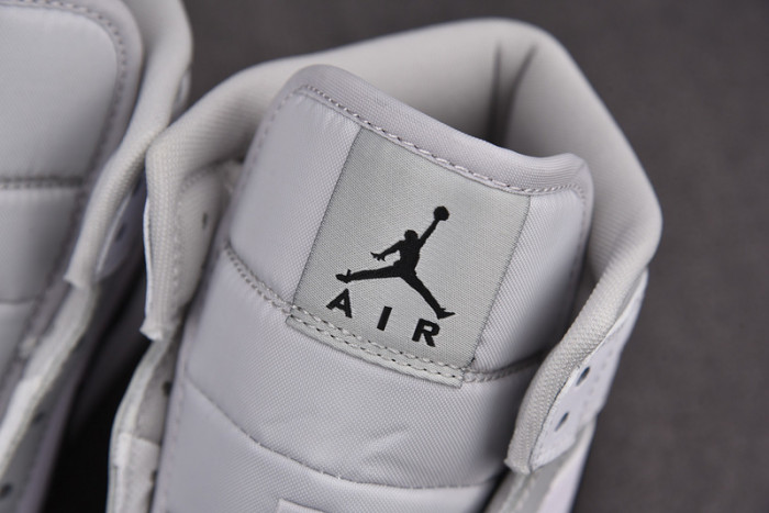 Air Jordan 1 Mid