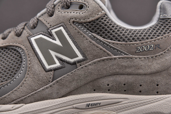 New Balance 2002R