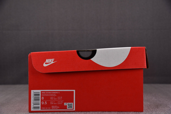 Nike Air Zoom Vomero 5
