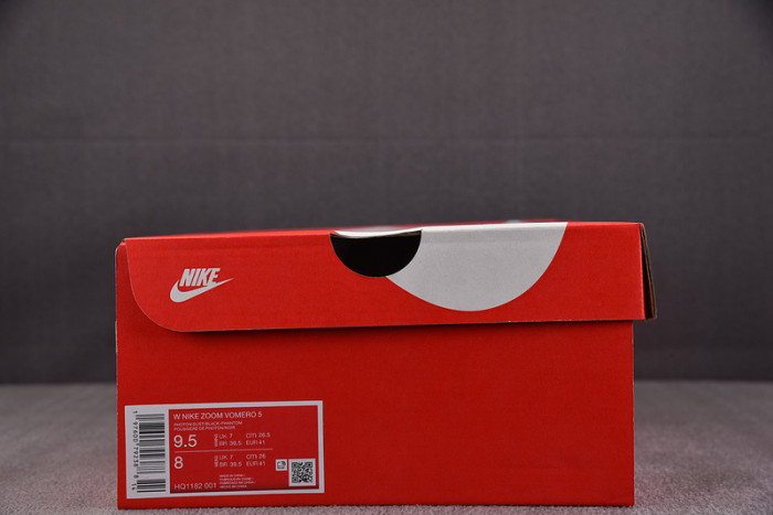 Nike Air Zoom Vomero 5
