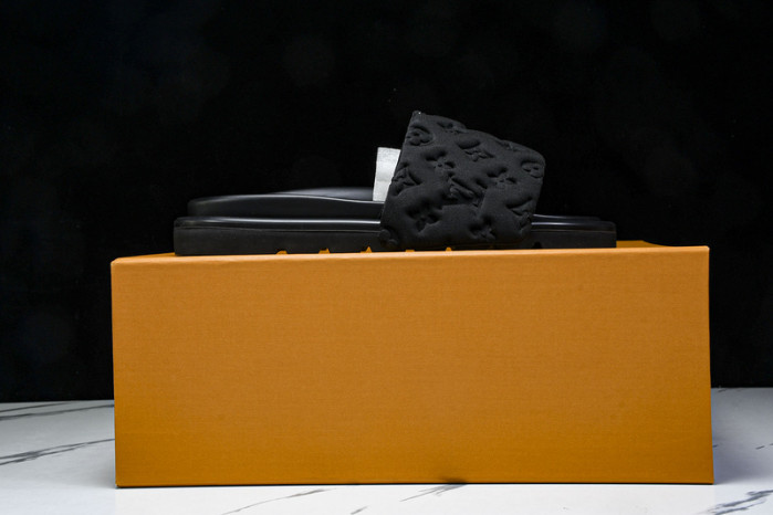 L&V SANDAL LVSD223