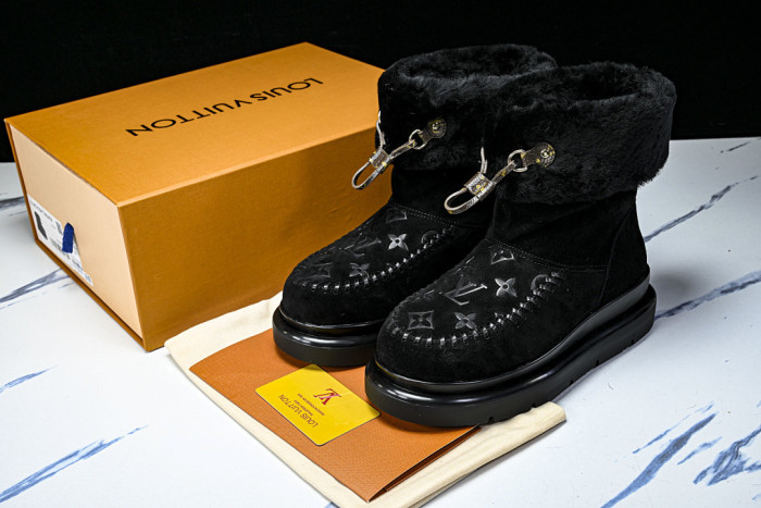 LV BOOTS L000075