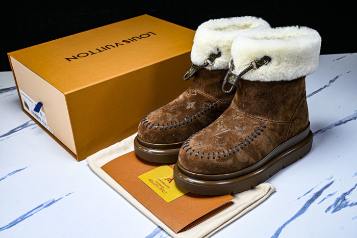 LV BOOTS L000076