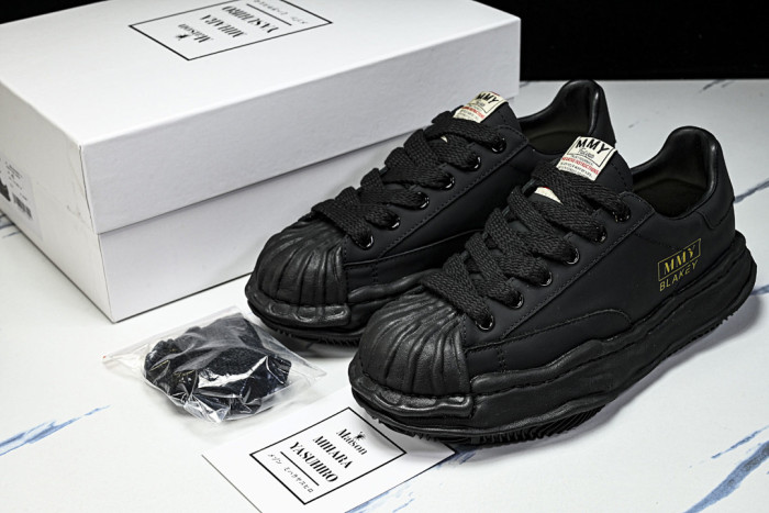 Ma1s0n mihara yasuhiro sneaker