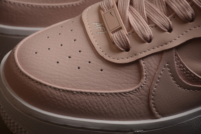 NIKE AIR FORCE 1 PLT.AF.ORM