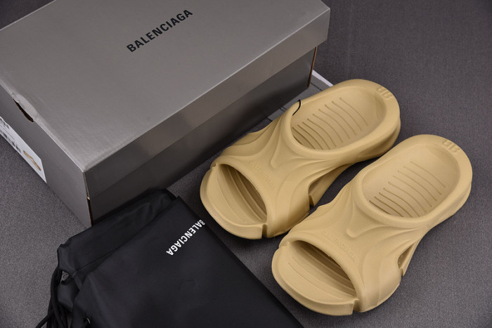 Balenciag* Sandal18