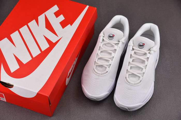 NIKE Air Max DN