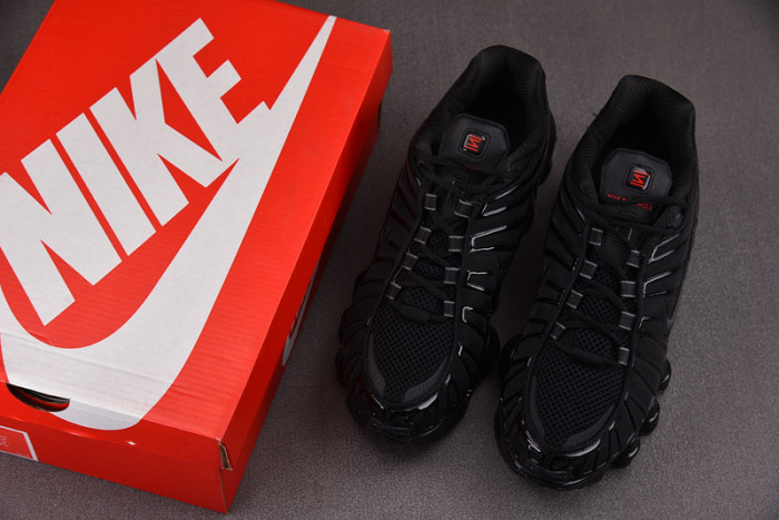 NIKE Wmns Shox TL