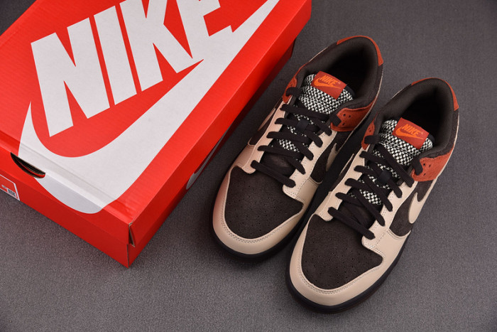 NIKE Dunk Low