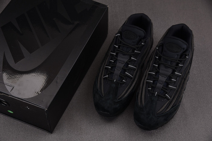 Comme des Garçons x Air Max 95 