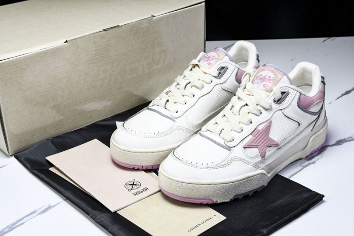 Golden Goose Seaker