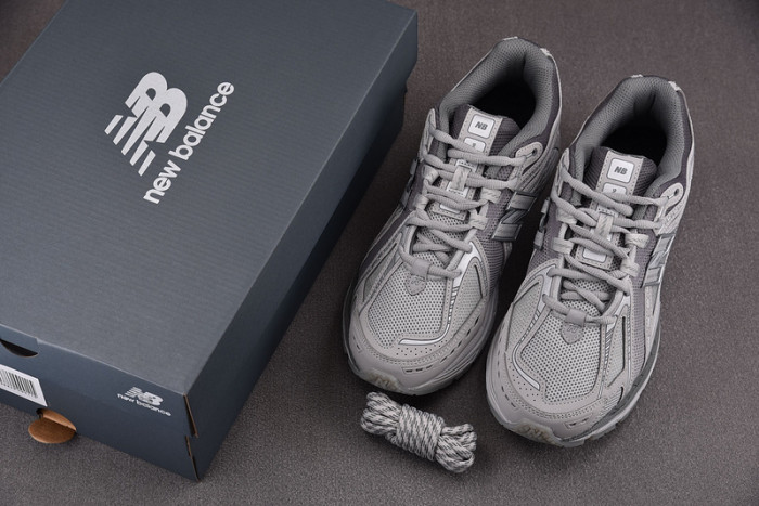New Balance 1906R