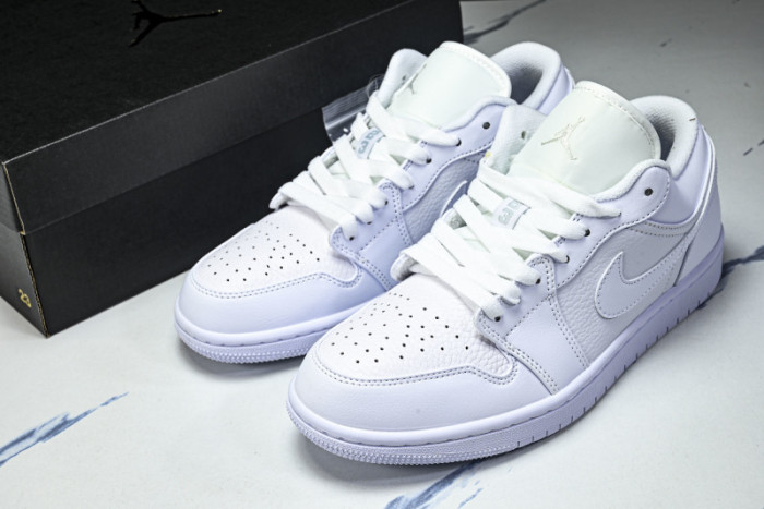 Air Jordan 1 Retro Low 
