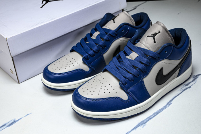 Air Jordan 1 Low 