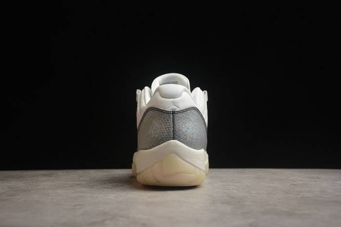 Air Jordan 11 Low