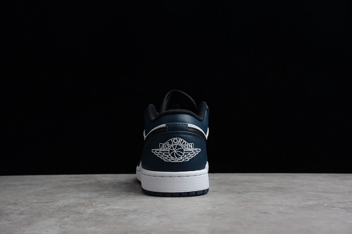 Air Jordan 1 Low