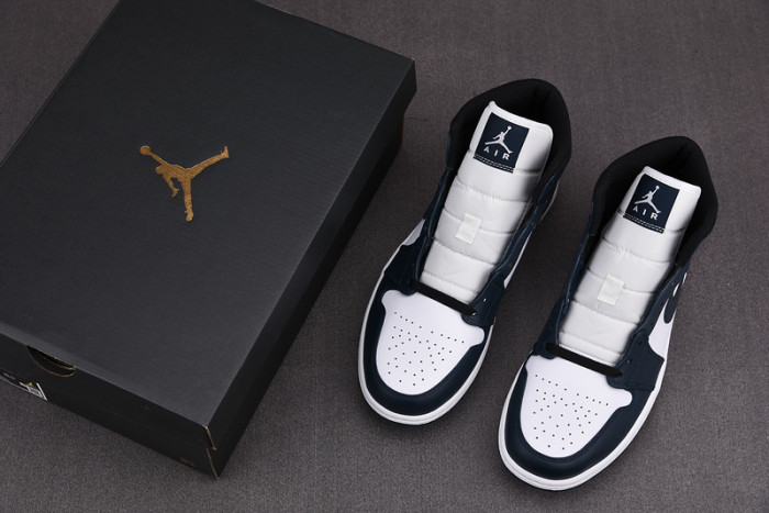 Air Jordan 1 Mid 