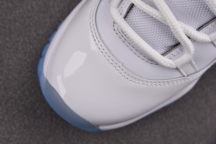 Air Jordan 11 Wmns Retro GS
