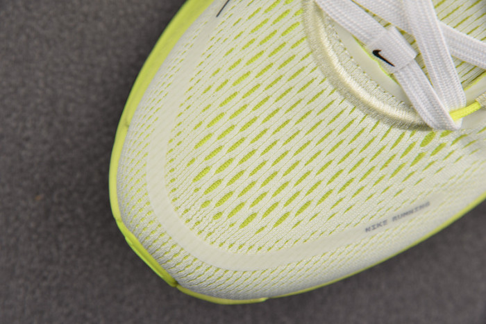 Nike Air Zoom Vomero 18