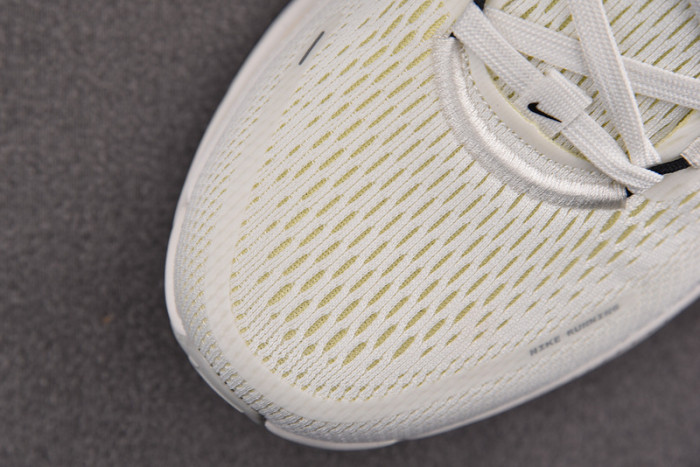 Nike Air Zoom Vomero 18