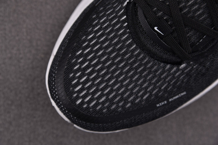 Nike Air Zoom Vomero 18