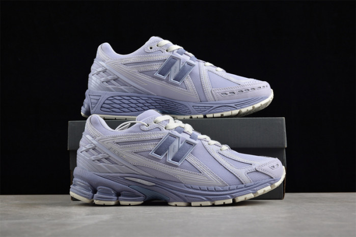 New Balance 1906R