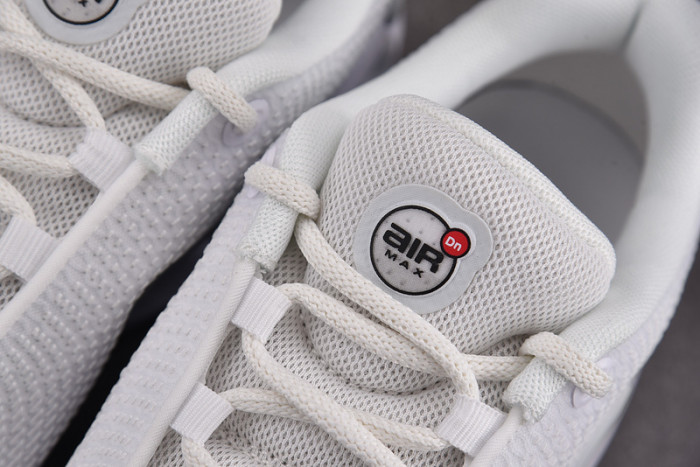 NIKE Air Max DN