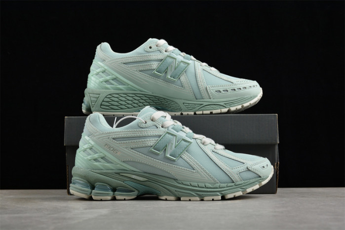 NEW BALANCE 1906R
