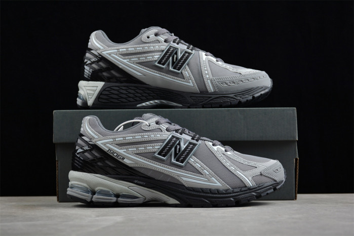 New Balance 1906R