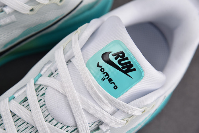 Nike Air Zoom Vomero 18