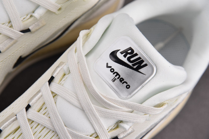 Nike Air Zoom Vomero 18