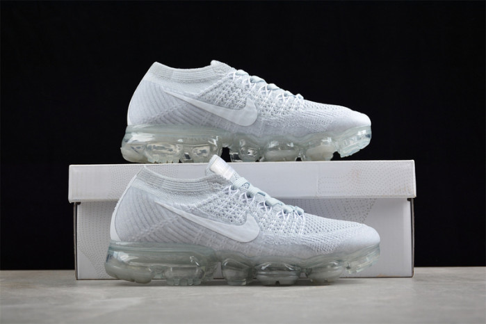 NIKE Air VaporMax